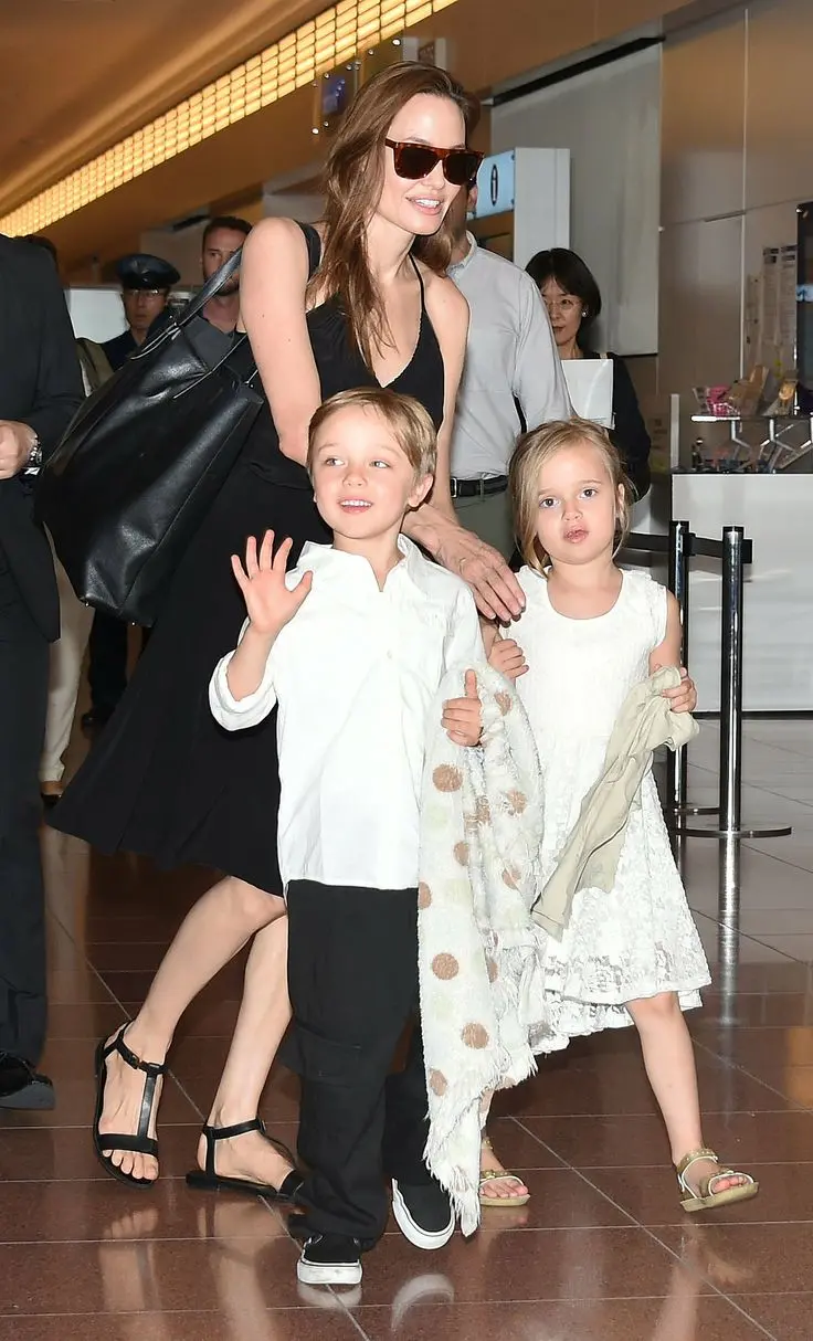 Angelina Jolie Twins Photo for Fans