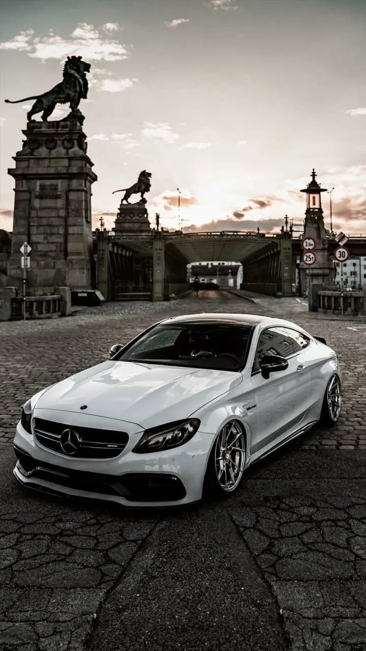 HD Images of the Mercedes-Benz C63