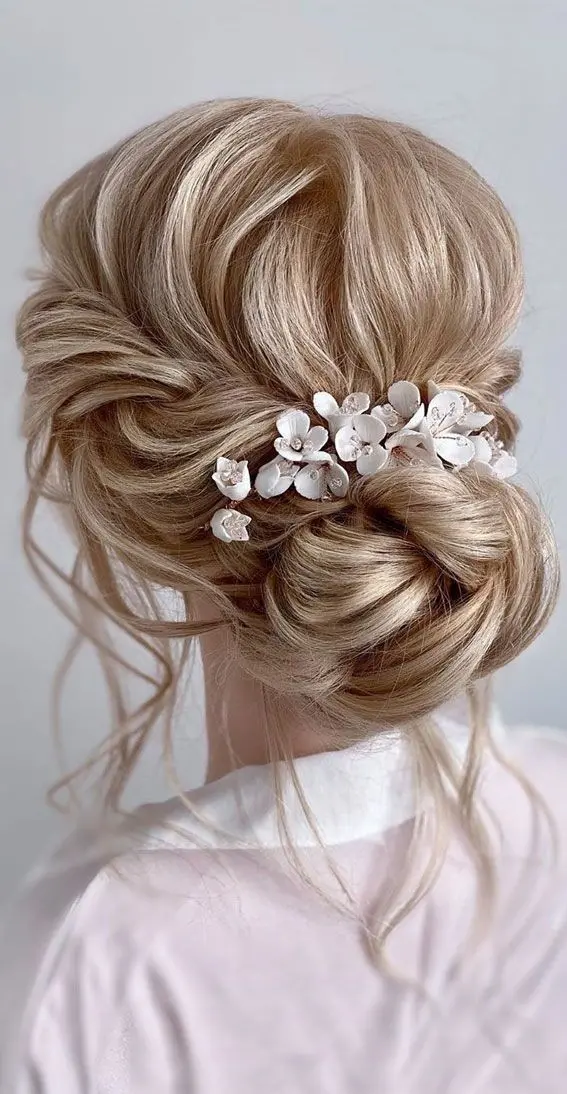 2021 Bridal Bun Trend - Boho Style