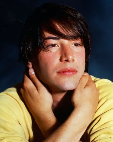 Download Images of Keanu Reeves - A Smoker