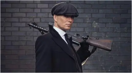 Tommy Shelby with a Gun in Season 5