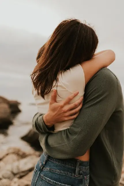 Download Romantic Hug Image