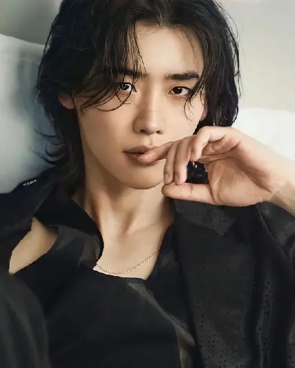 Latest Lee Jong Suk Photos - South Korean Actor and Model