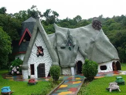 Photos of the Snow White Cartoon House in Brazil