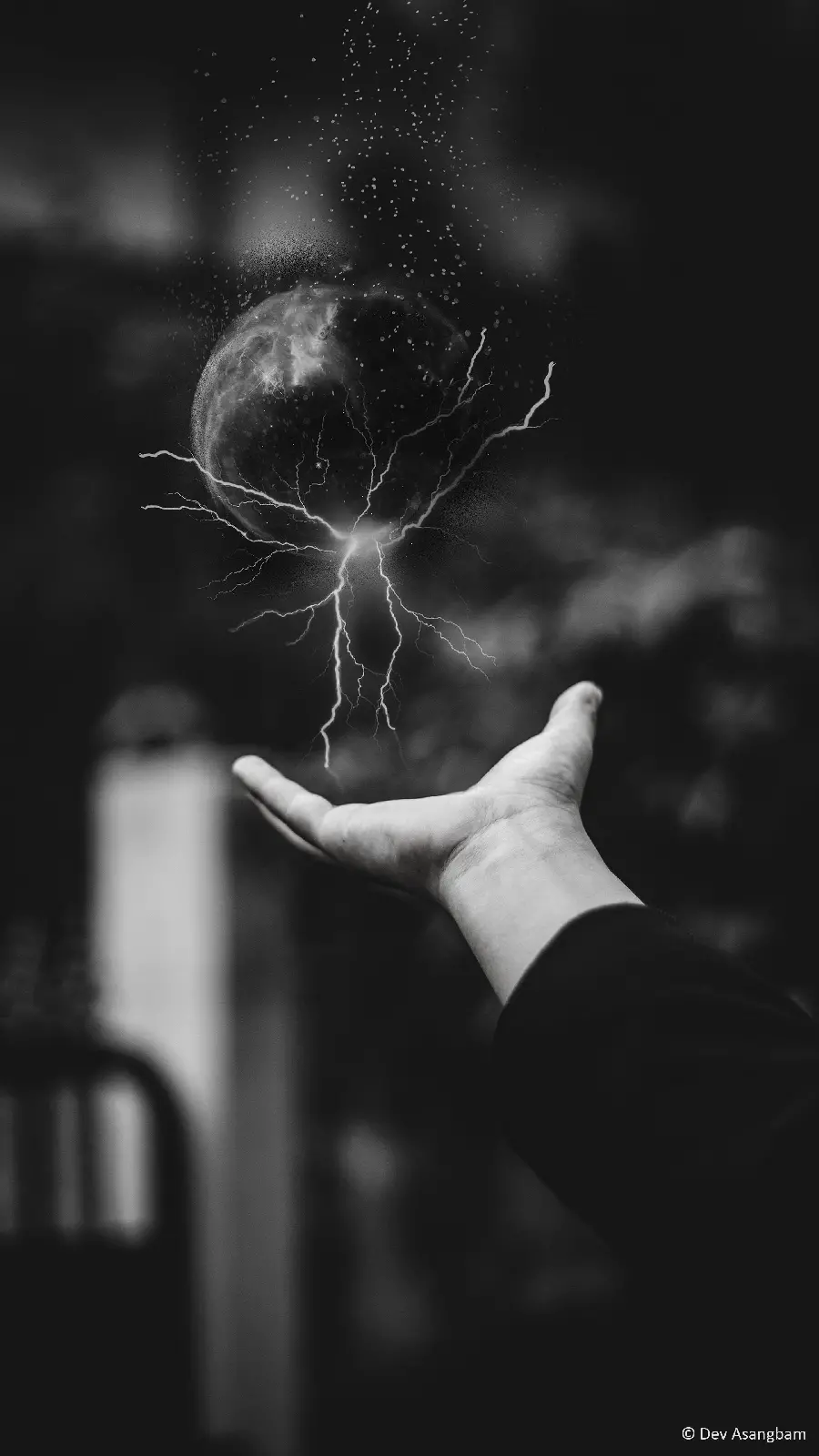 Download special image of hands breaking glass