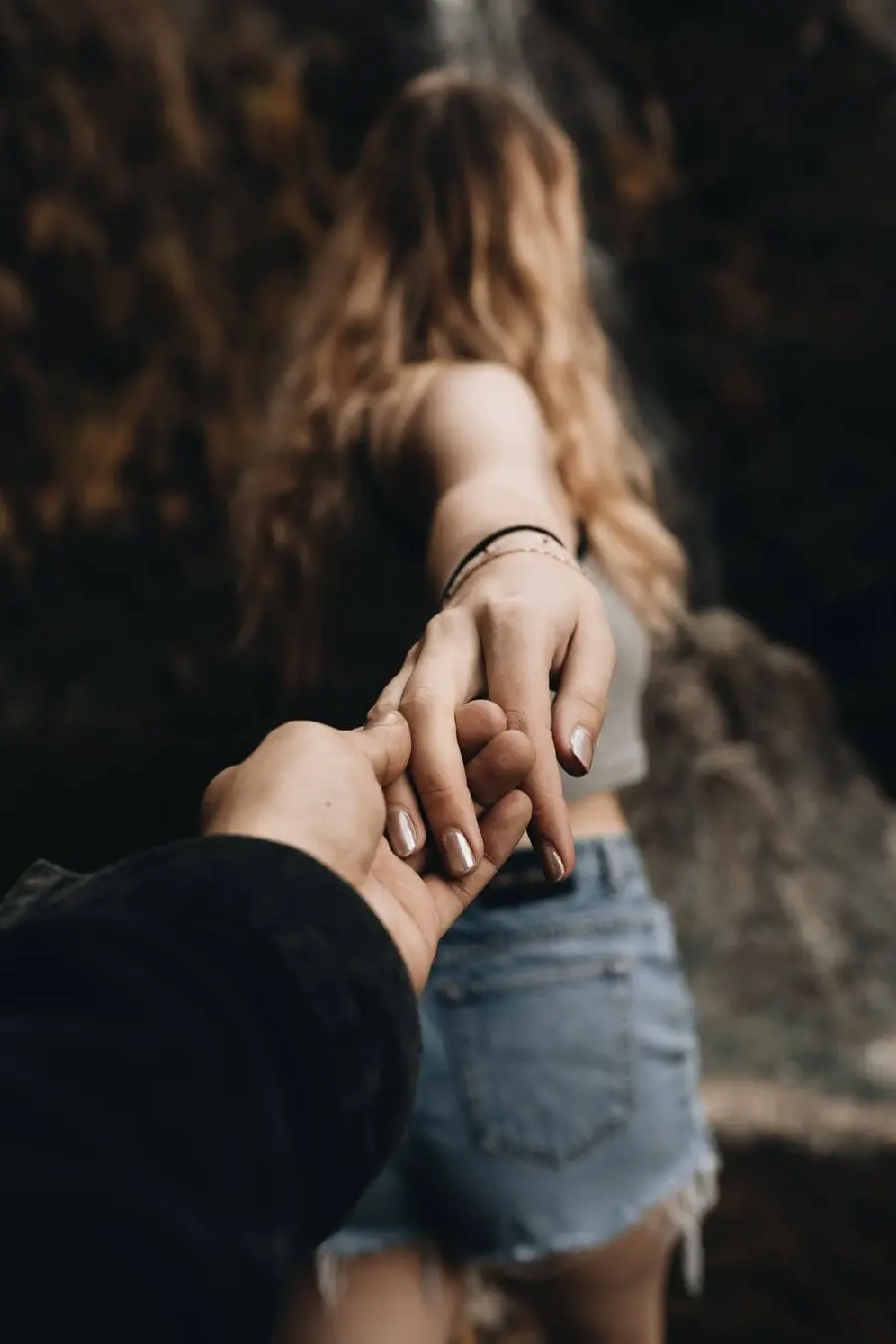The most beautiful picture of young couples holding hands in joy