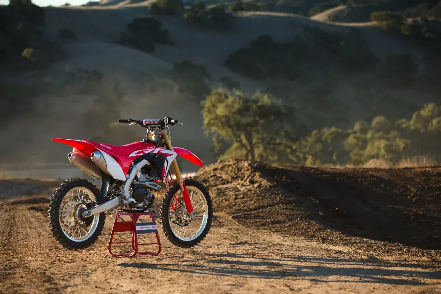 Download Honda CRF 250 engine image with detailed details