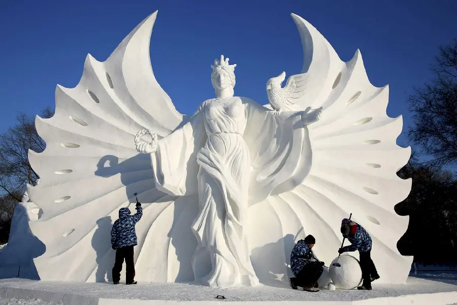 Download high quality images of ice sculptures
