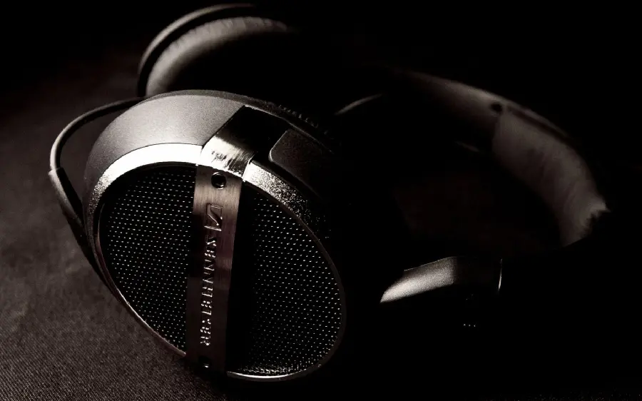 Download Special Headphones Wallpaper with Black Background