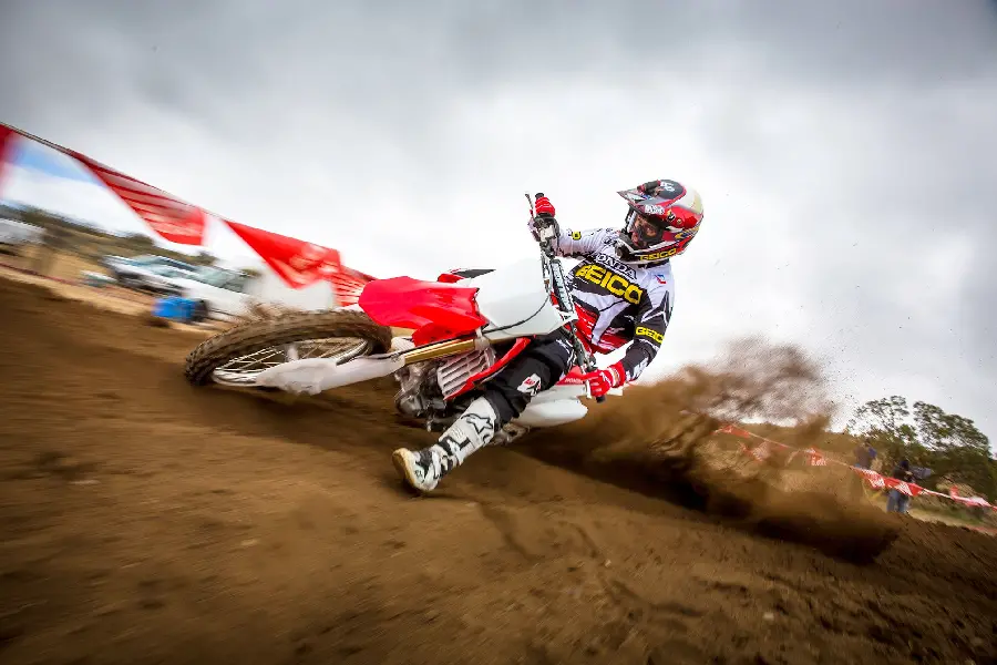 Honda CRF 250 Engine Image 8K
