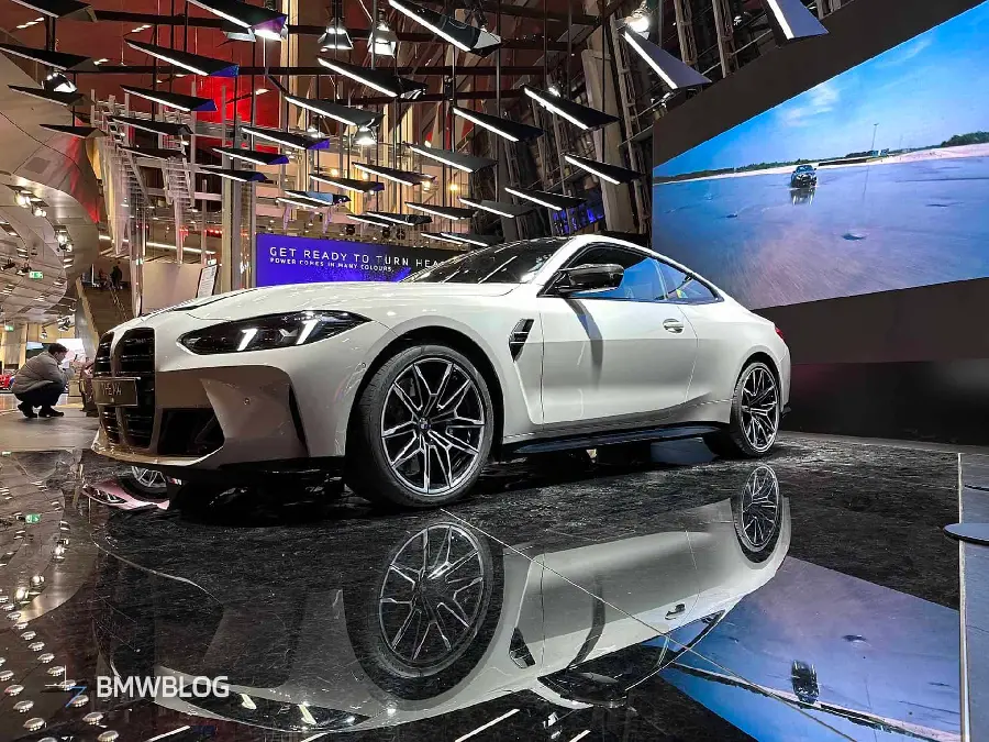 BMW M4 CS logo image 2025