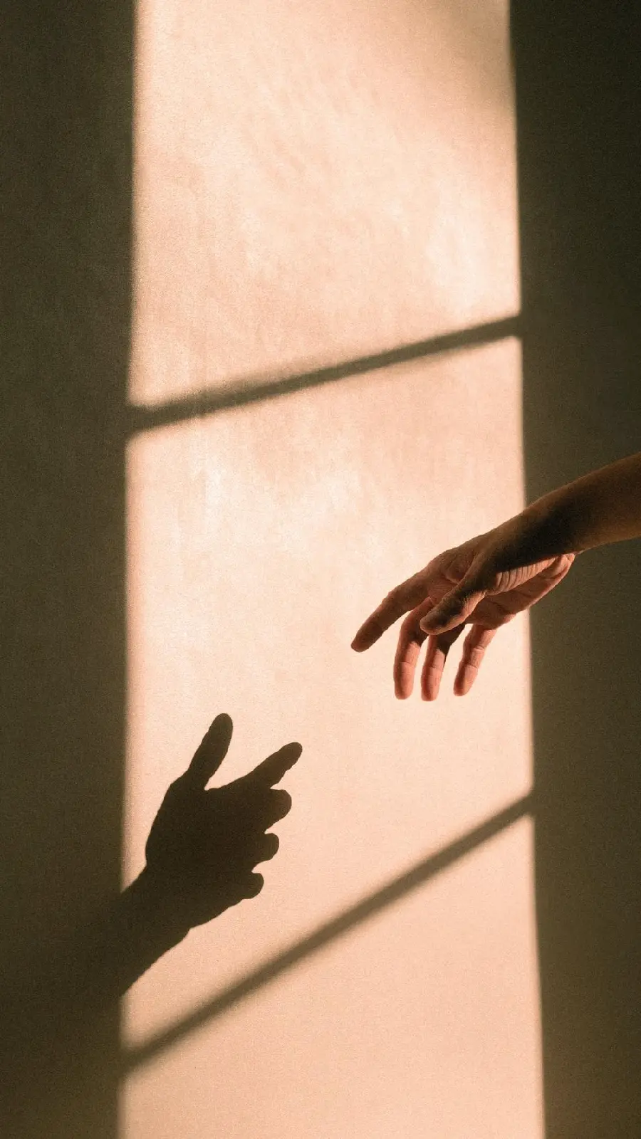 Download wallpaper and profile concept of holding hands in the shade