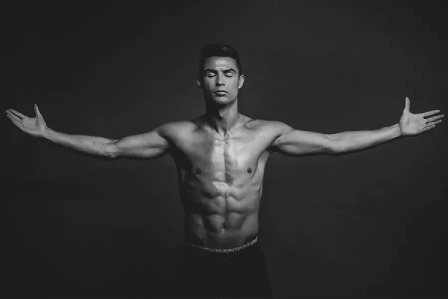 Cristiano Ronaldo 2025 Wallpaper Six Pack HD