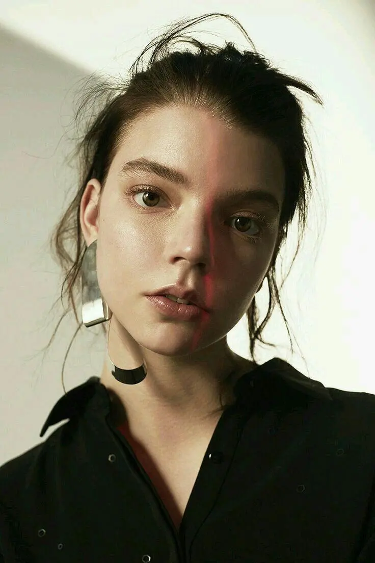 Girly profile photo of actress Anya Taylor-Joy