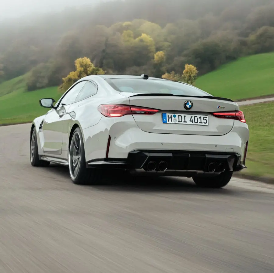 BMW M4 CS model 2025