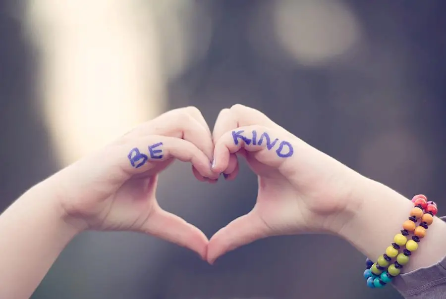 Download attractive profile of making a heart with your hands
