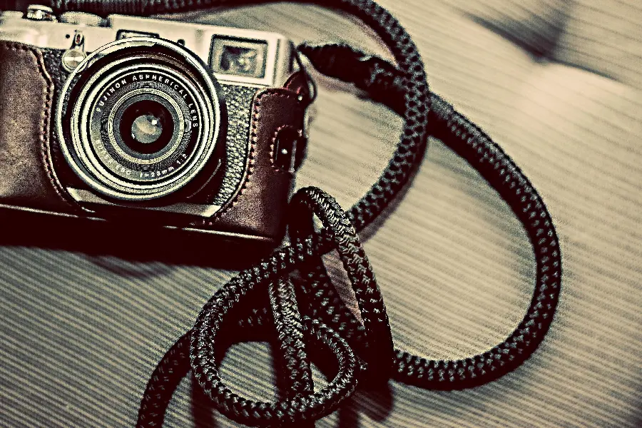 Photo camera with detailed details for profile
