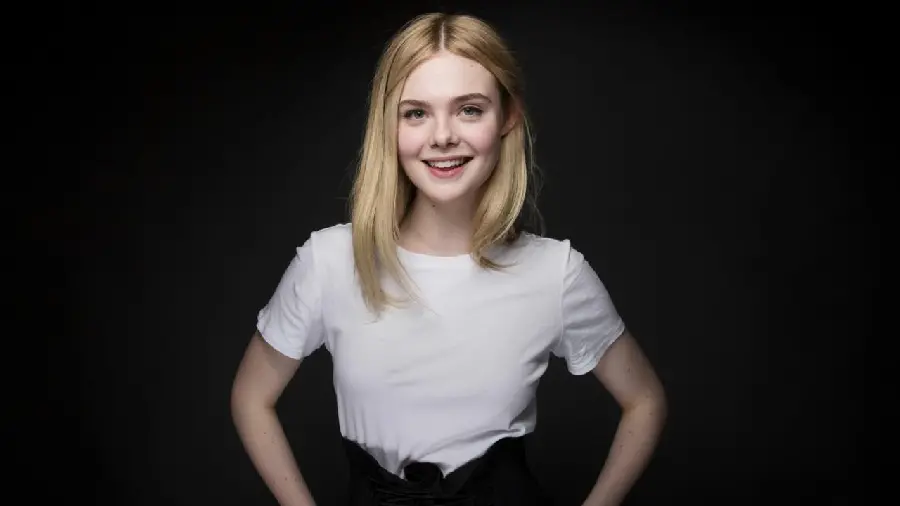 High quality wallpaper of the famous actress Elle Fanning