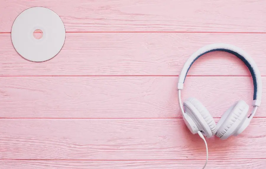 Girly Pink Headphones Wallpaper for iPhone