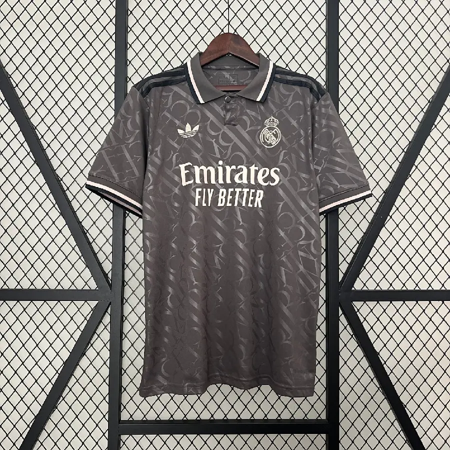 Attractive Real Madrid Pictures Suitable for Profile and Wallpaper