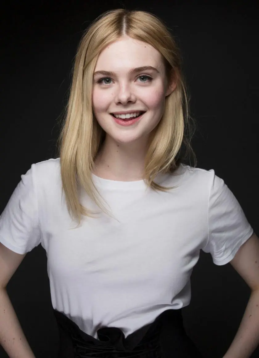 Download mobile wallpaper of Elle Fanning