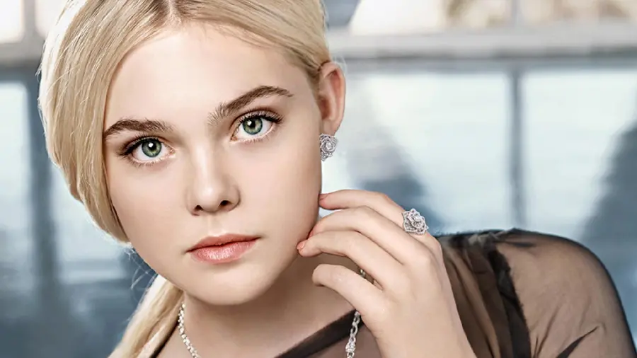 High Quality Picture of Famous Actress Elle Fanning