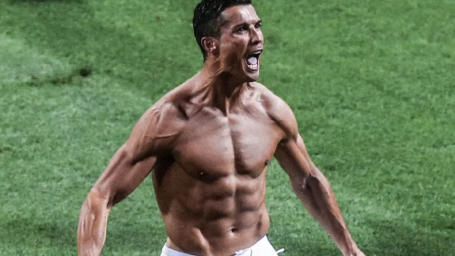 Cristiano Ronaldo Pictures with Fit and Athletic Body