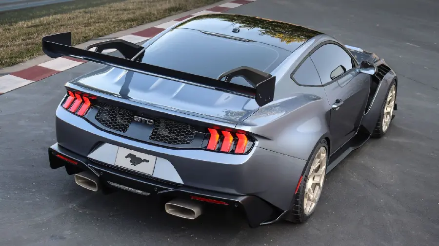 2025 Mustang