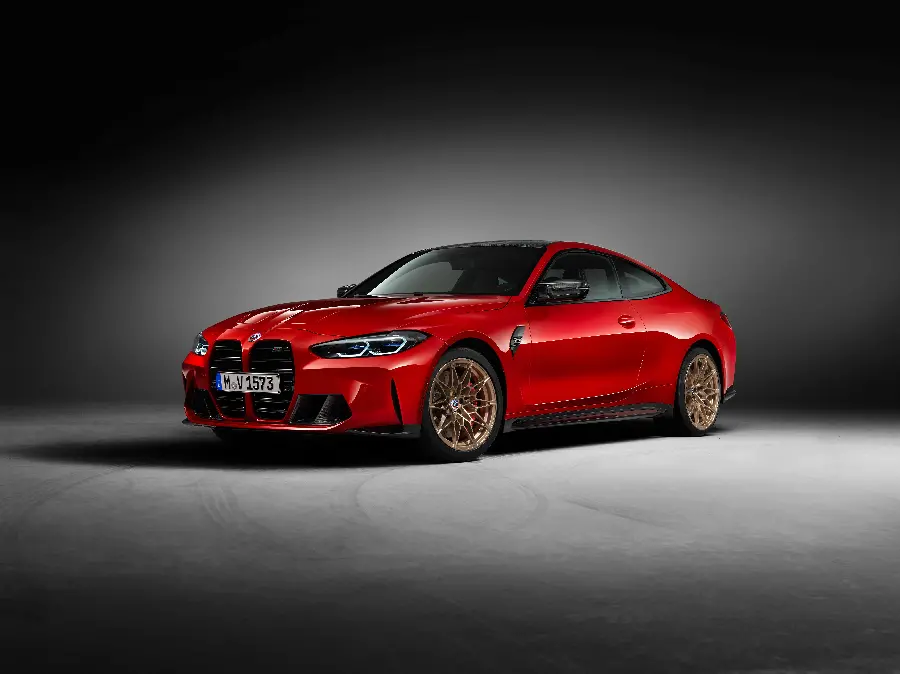 2025 BMW M4 CS