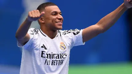 Kylian Mbappe's introduction photo at Real Madrid