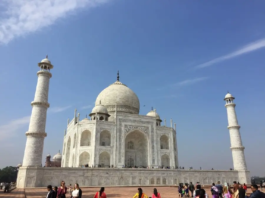Taj Mahal building in India photo