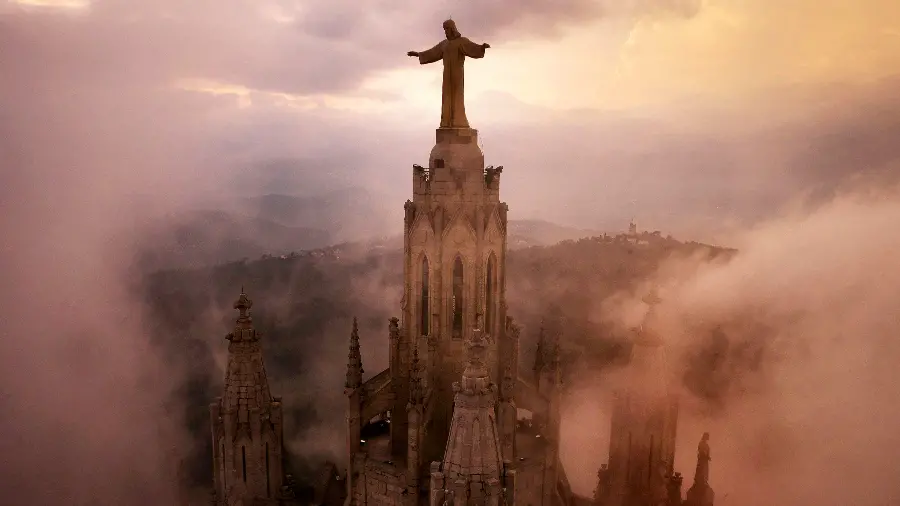 Sagrada Familia Barcelona church wallpaper HD