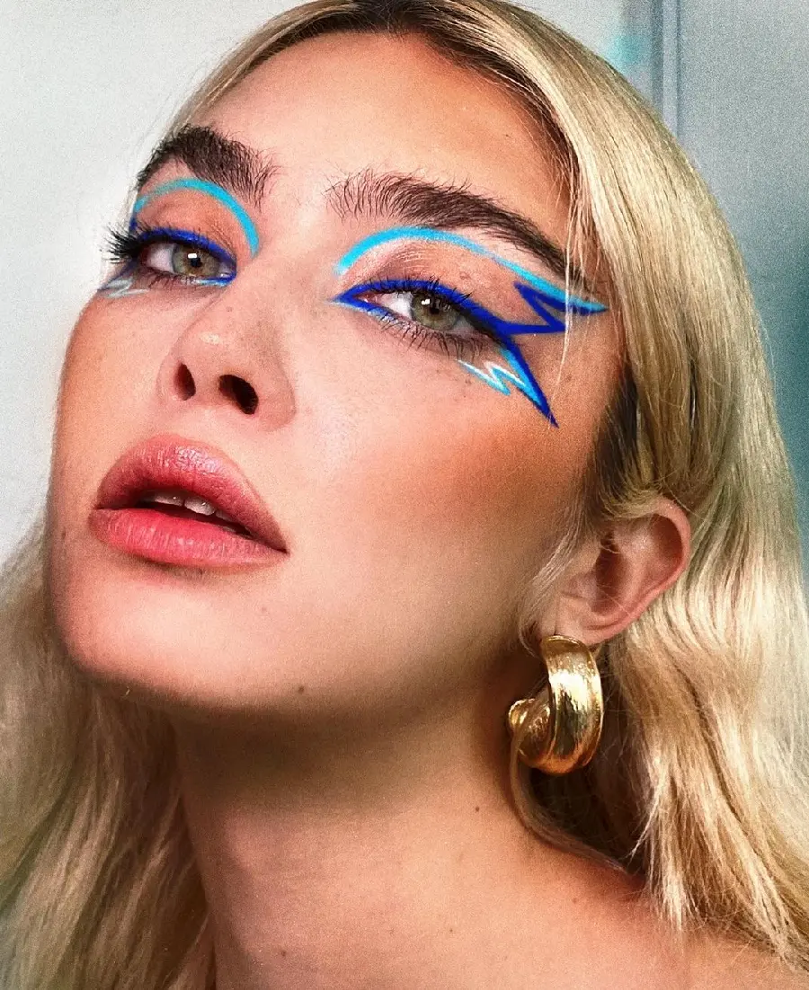 Beautiful Feminine Makeup Model Photo For Beauty Blogs