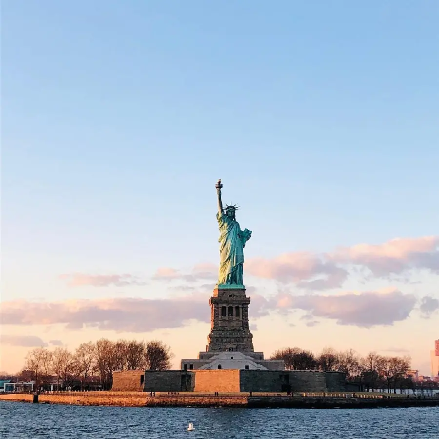 Statue of Liberty Presentation Background for PowerPoint