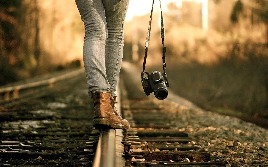 Feminine Canon Camera Background in Premium Quality