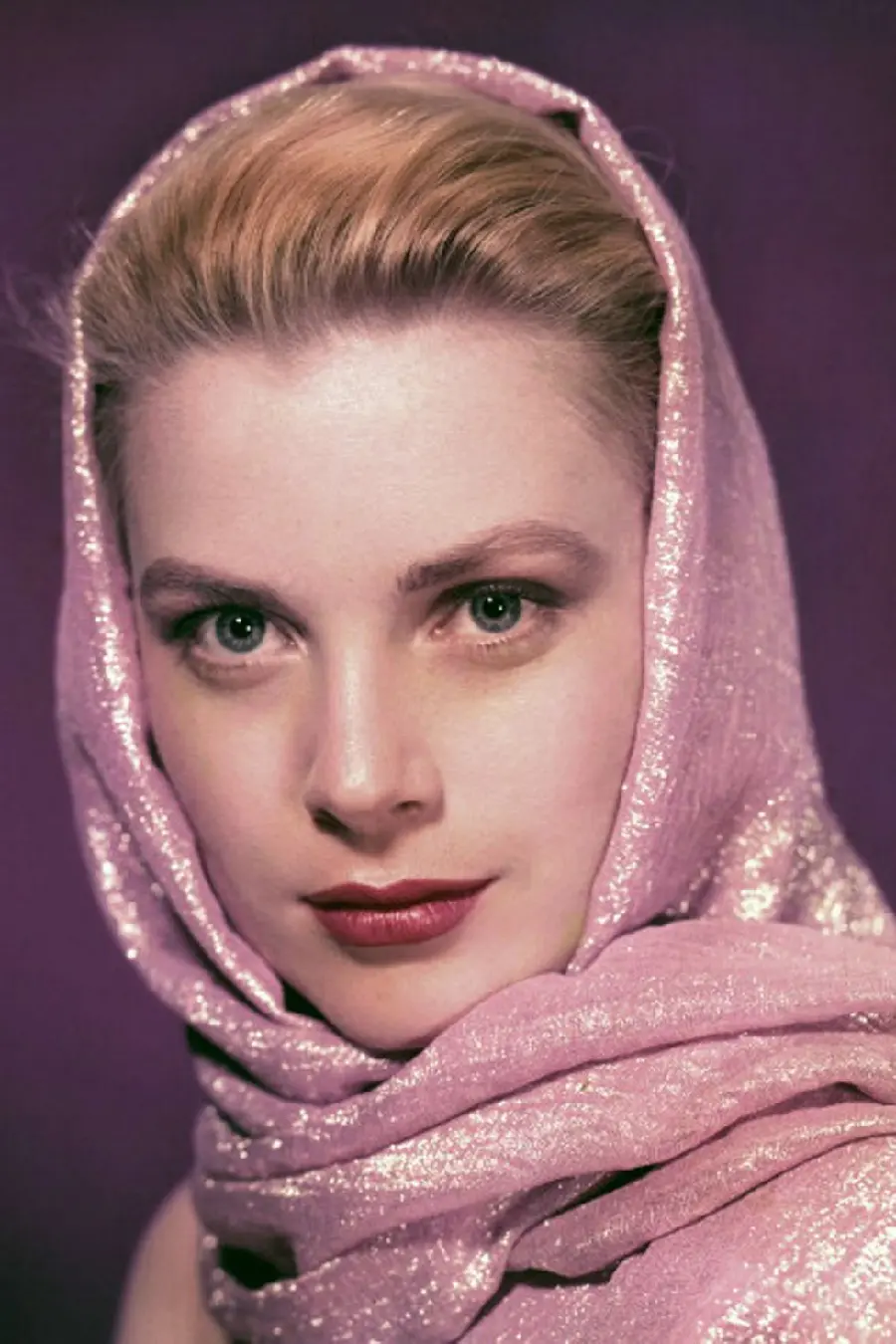 Grace Kelly With Scarf Fashion Icon Image and Style Reference