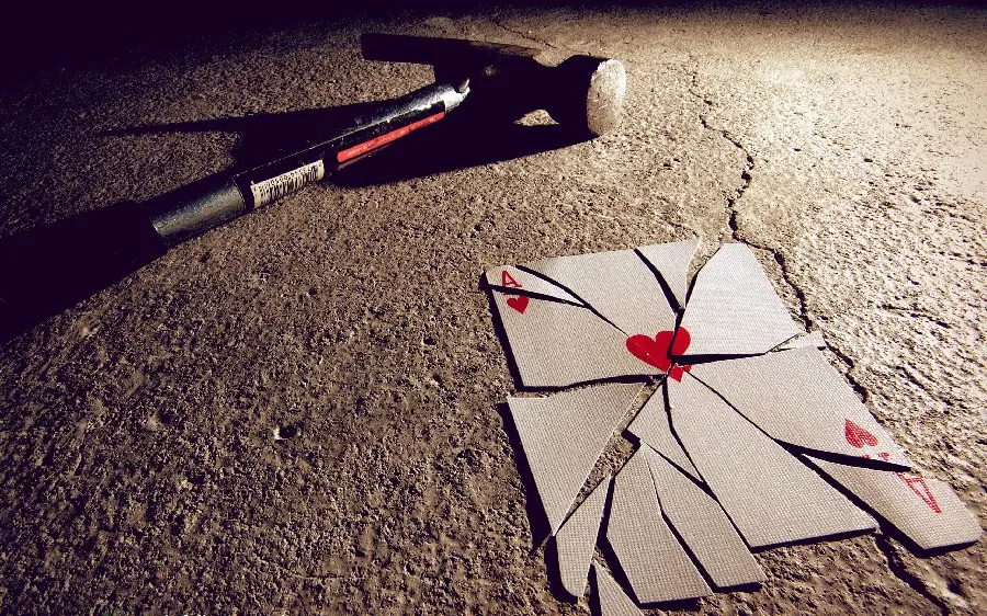 Full HD Interesting Broken Heart Image for Computer Wallpaper