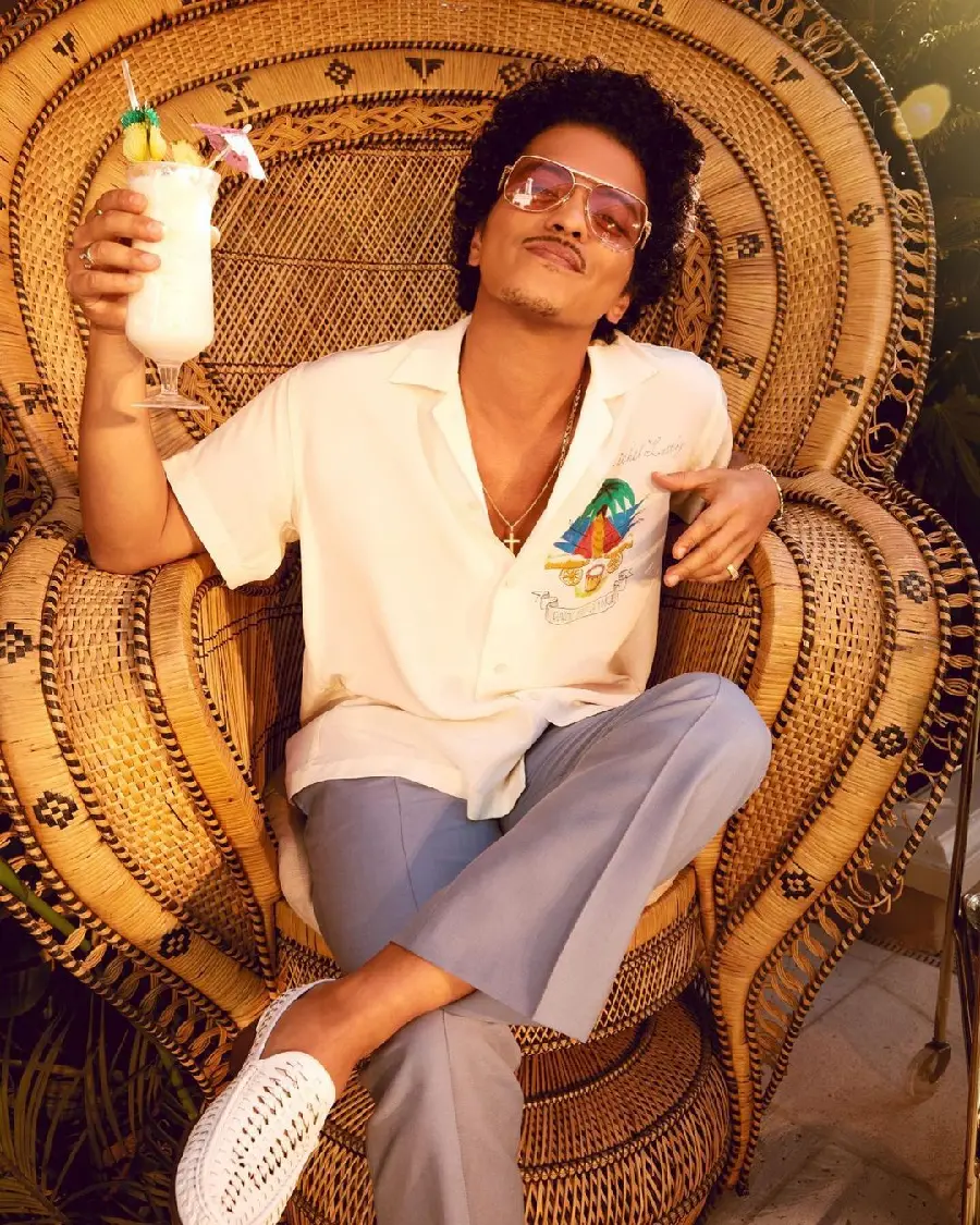 Famous Singer Bruno Mars Photos
