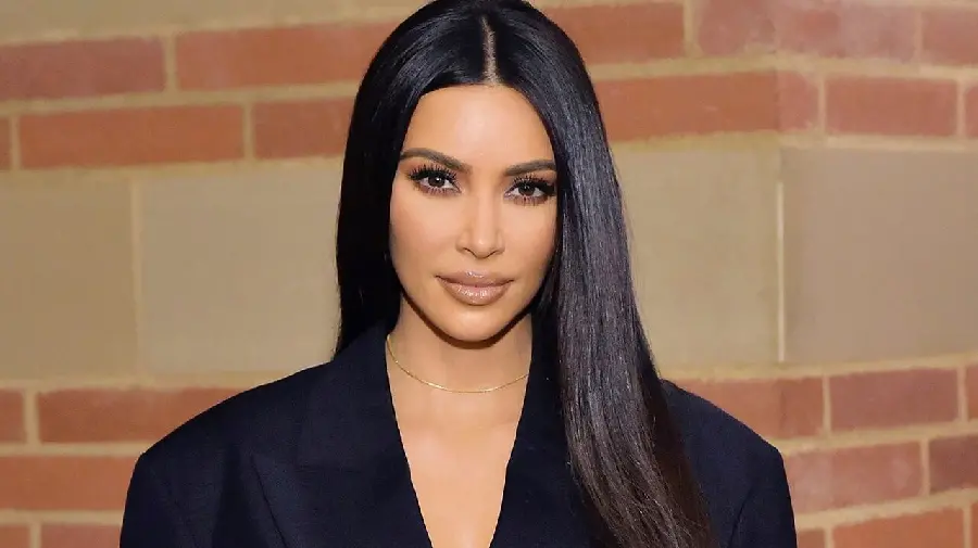 Kim Kardashian In Black Dress HD Photo Latest Fashion