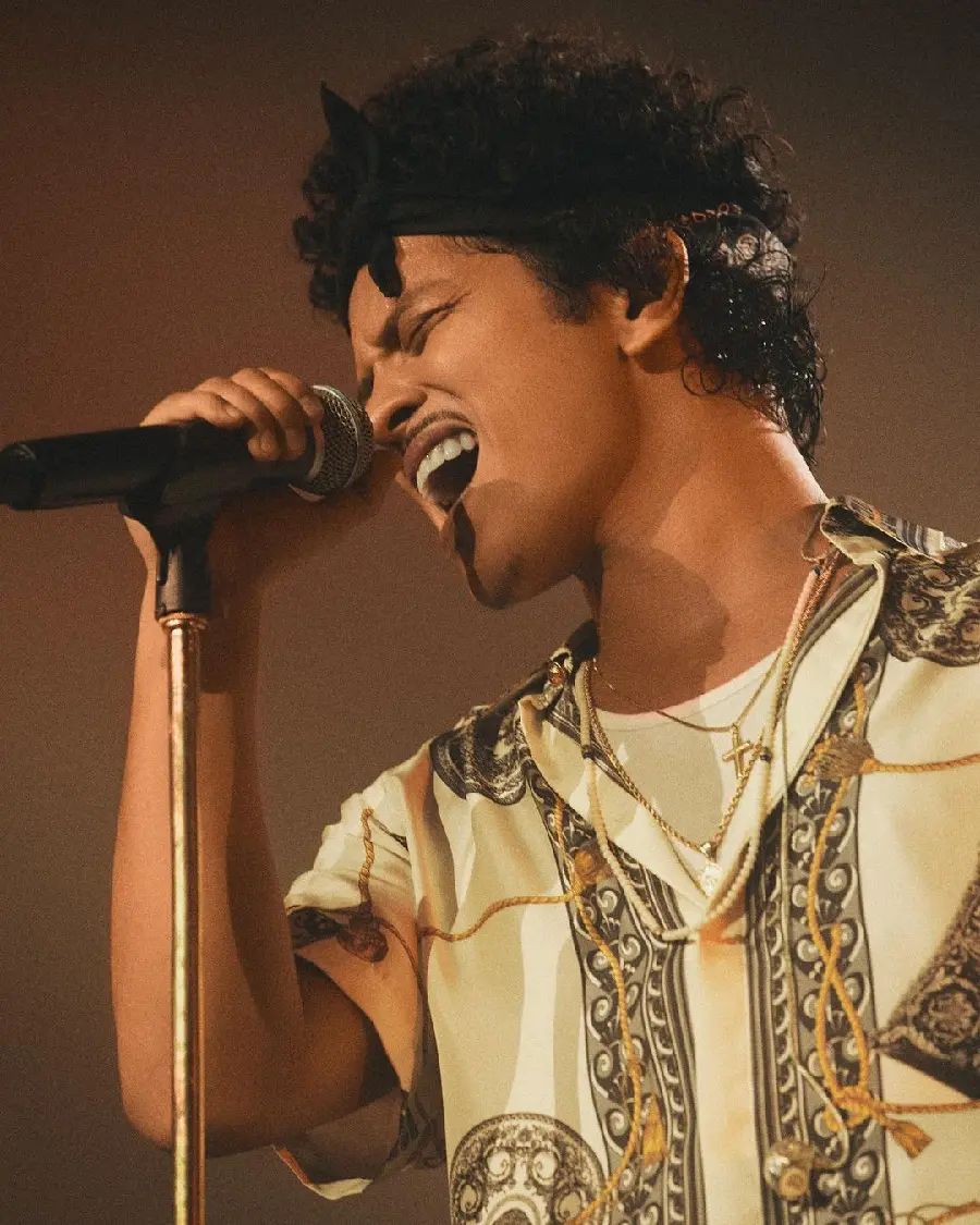 Bruno Mars Profile Photo Collection