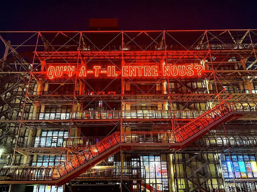 Georges Pompidou Cultural Center Photo With Activity Shots