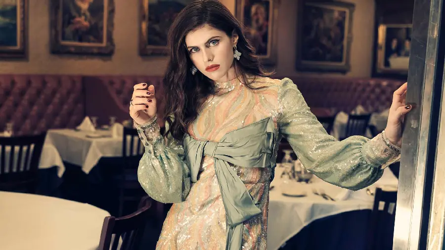 Download Alexandra Daddario Model And Actress Photo Set