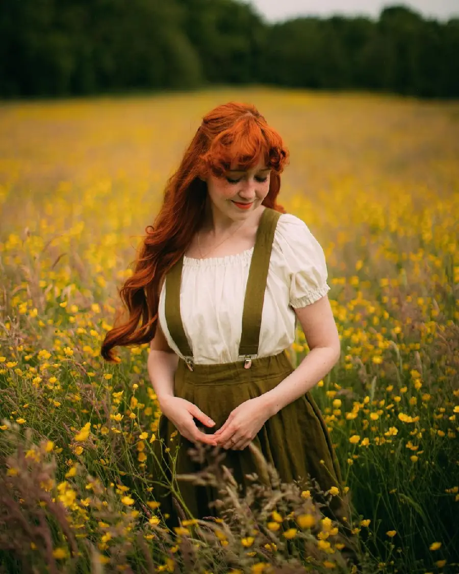 HD redhead model in flower field photography reference