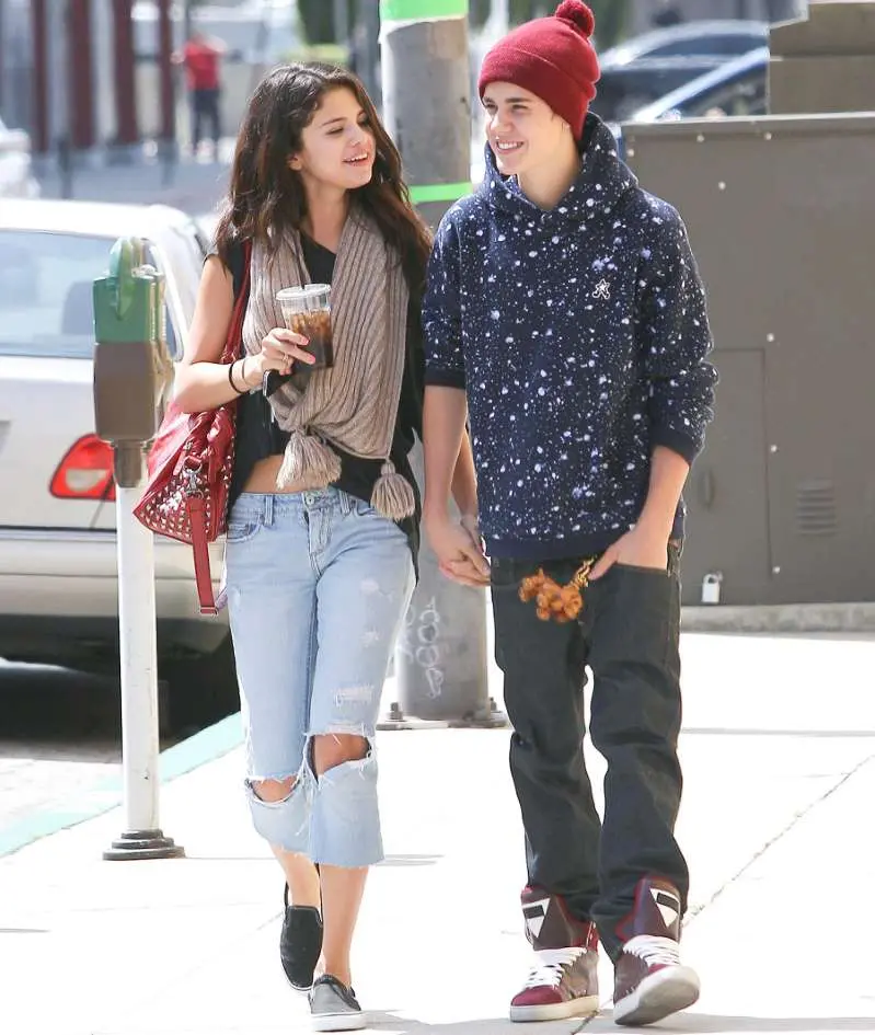 Justin Bieber And Selena Gomez Most Loved Artistic Couple Worldwide