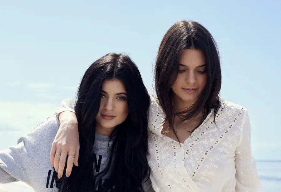 Old Photo of Kendall Jenner and Younger Sister Kylie Jenner