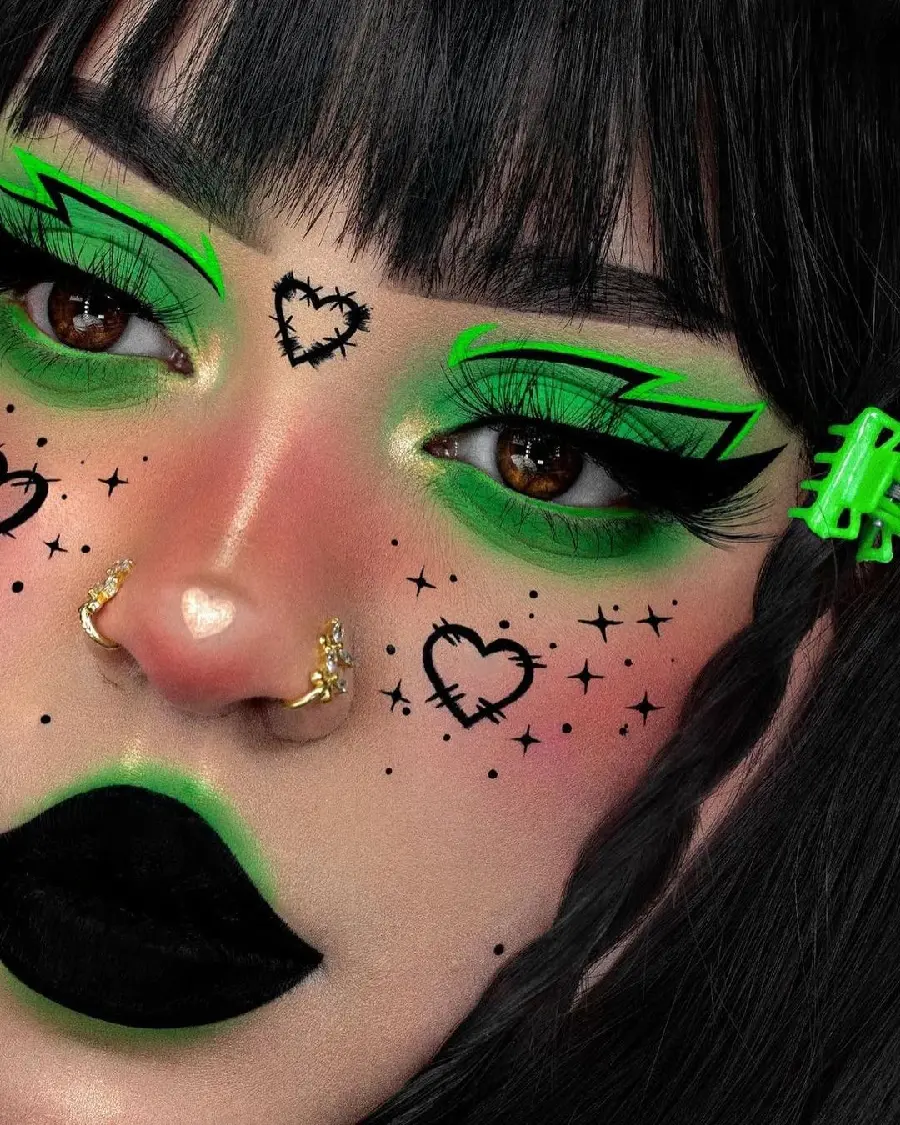 Girls makeup model and new eye makeup photo
