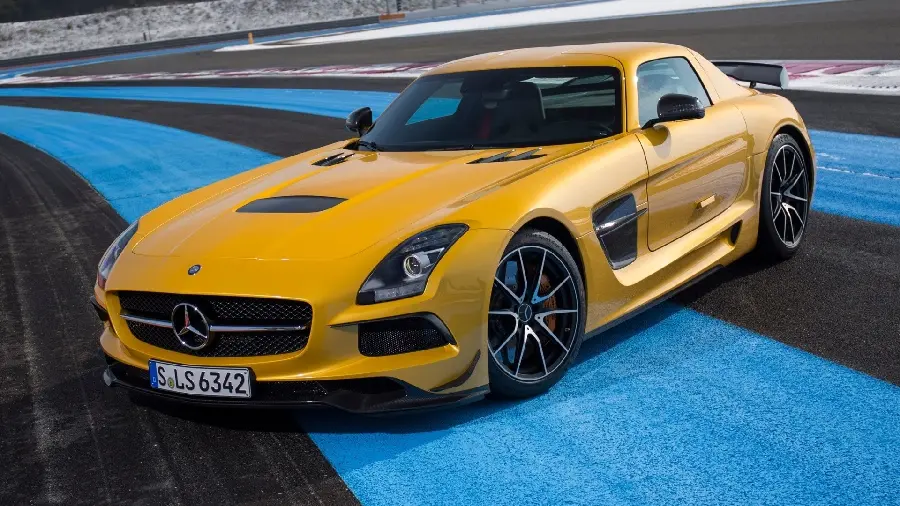 Mercedes-Benz SLS AMG High Quality Wallpaper