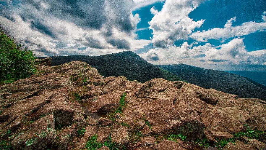 High Quality Mountain Landscape Photo HD