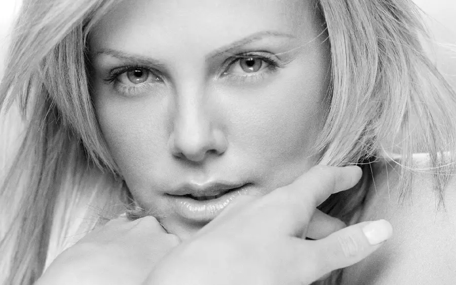 Charlize Theron Monster Wallpaper HQ