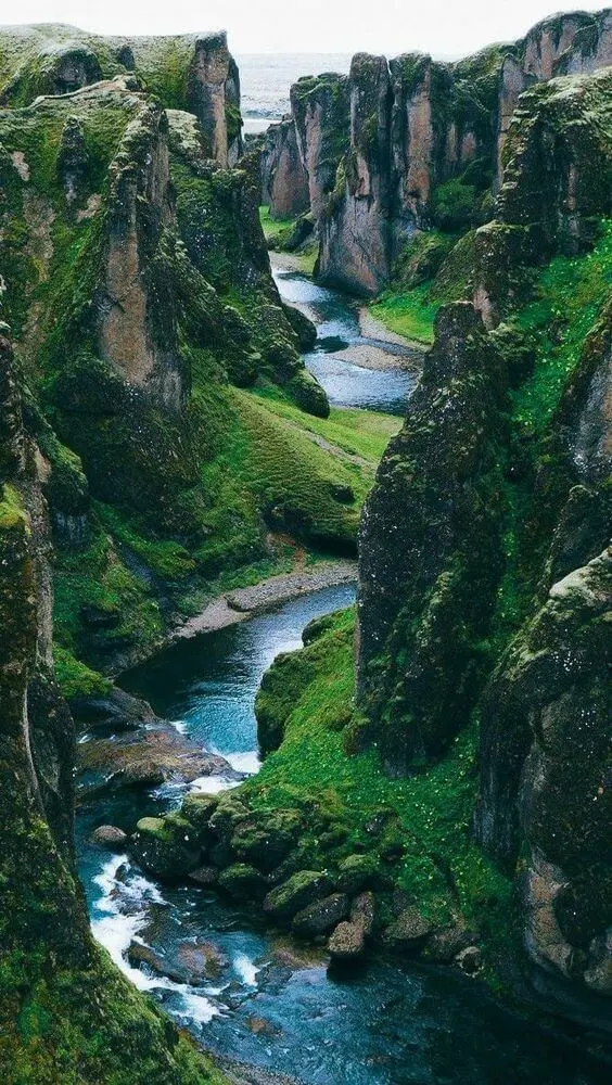 Beautiful Nature Wallpaper for Desktop and Mobile